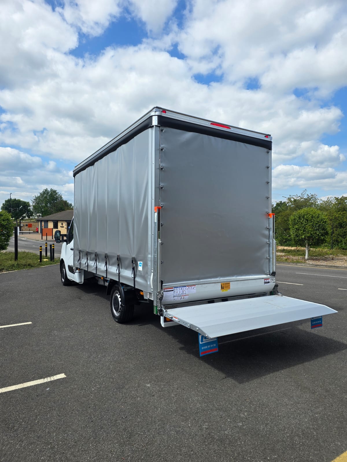 Renault Master Curtainsider - Image 14