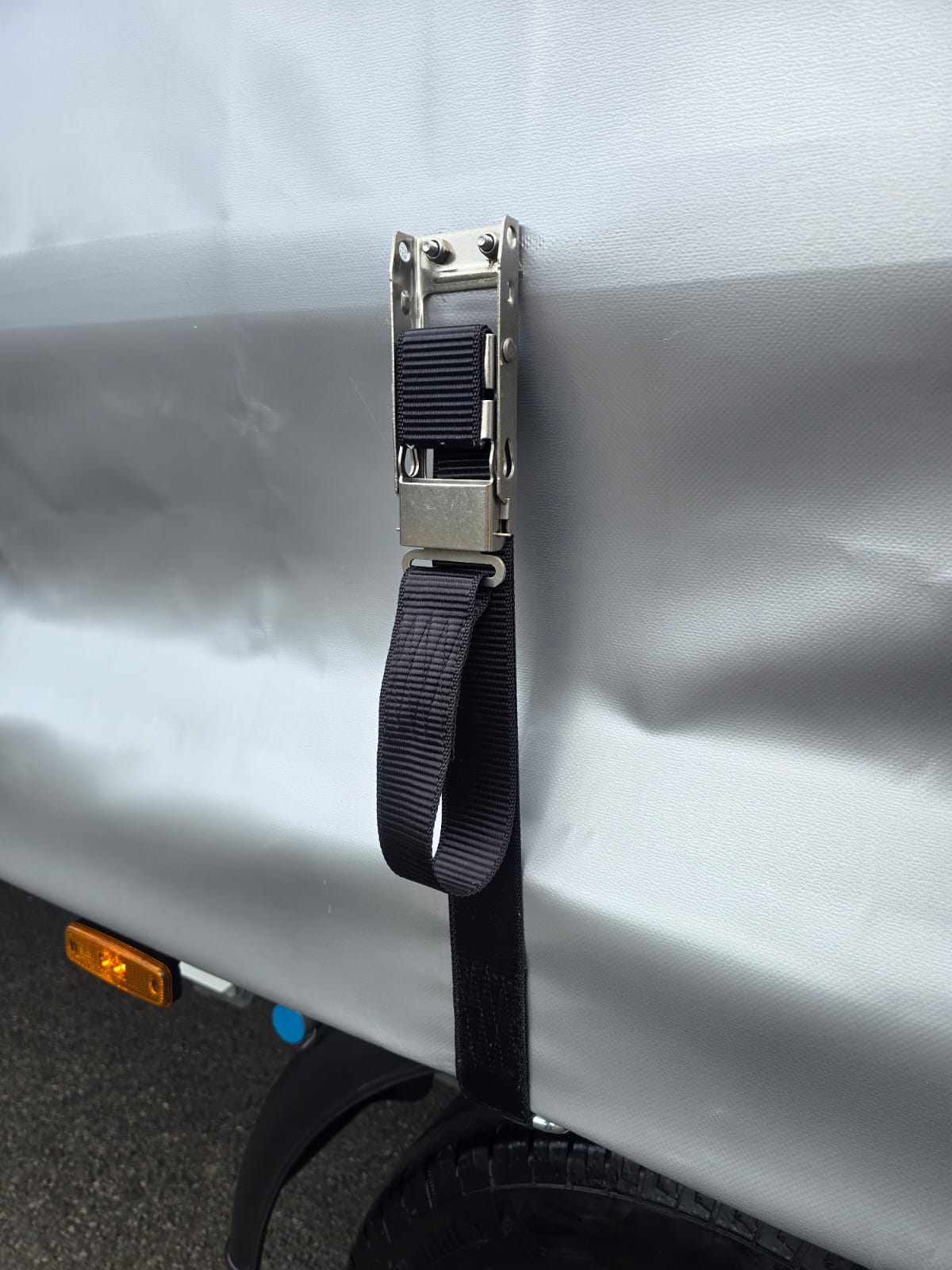 Renault Master Curtainsider - Image 18