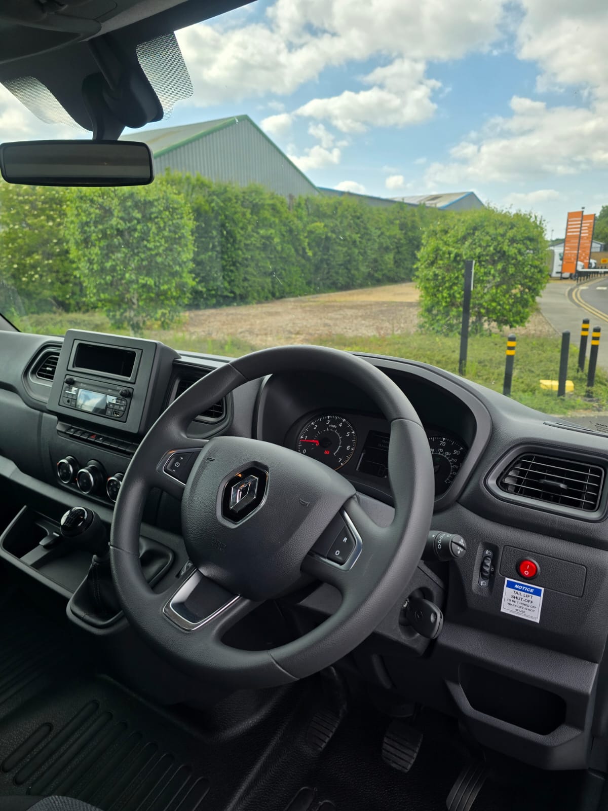 Renault Master Curtainsider - Image 5